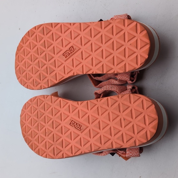 Like new platform Tevas! - Picture 5 of 8